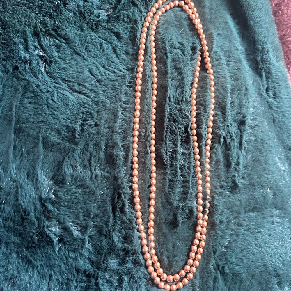 Elegant Gold Beaded Necklace